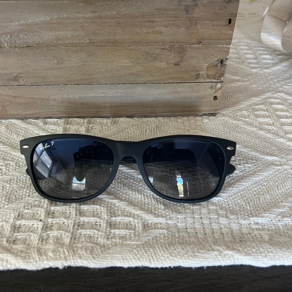 Like new raybans